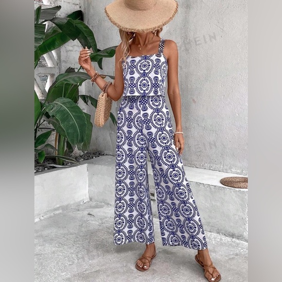 NWOT SHEIN vaca jumpsuit - Picture 3 of 5